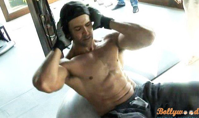 Hrithik height weight issue