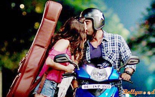 Half Girlfriend trailer has a full KISS between Shraddha and Arjun Kapoor