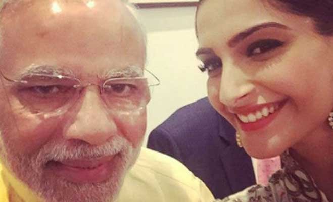 Modi Selfi With Sonaam Kapoor